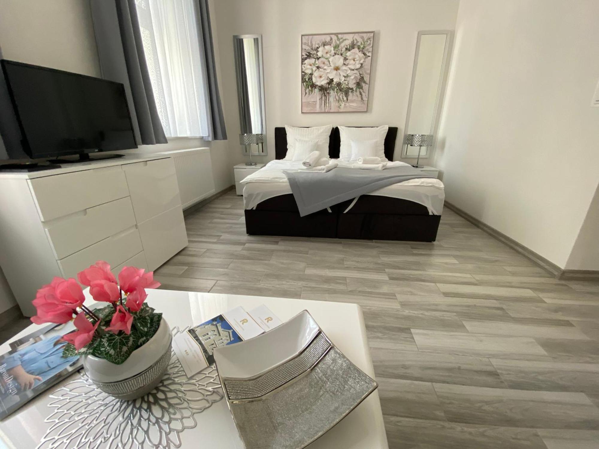 Rezydencja Mysliwska - Apartamenty Koszalin Luaran gambar